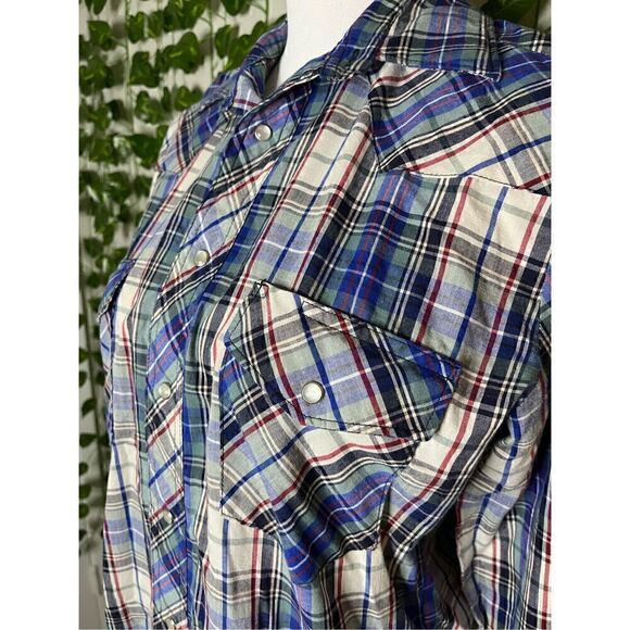 Wrangler Flannel with Pearl Buttons - Picture 3 of 4